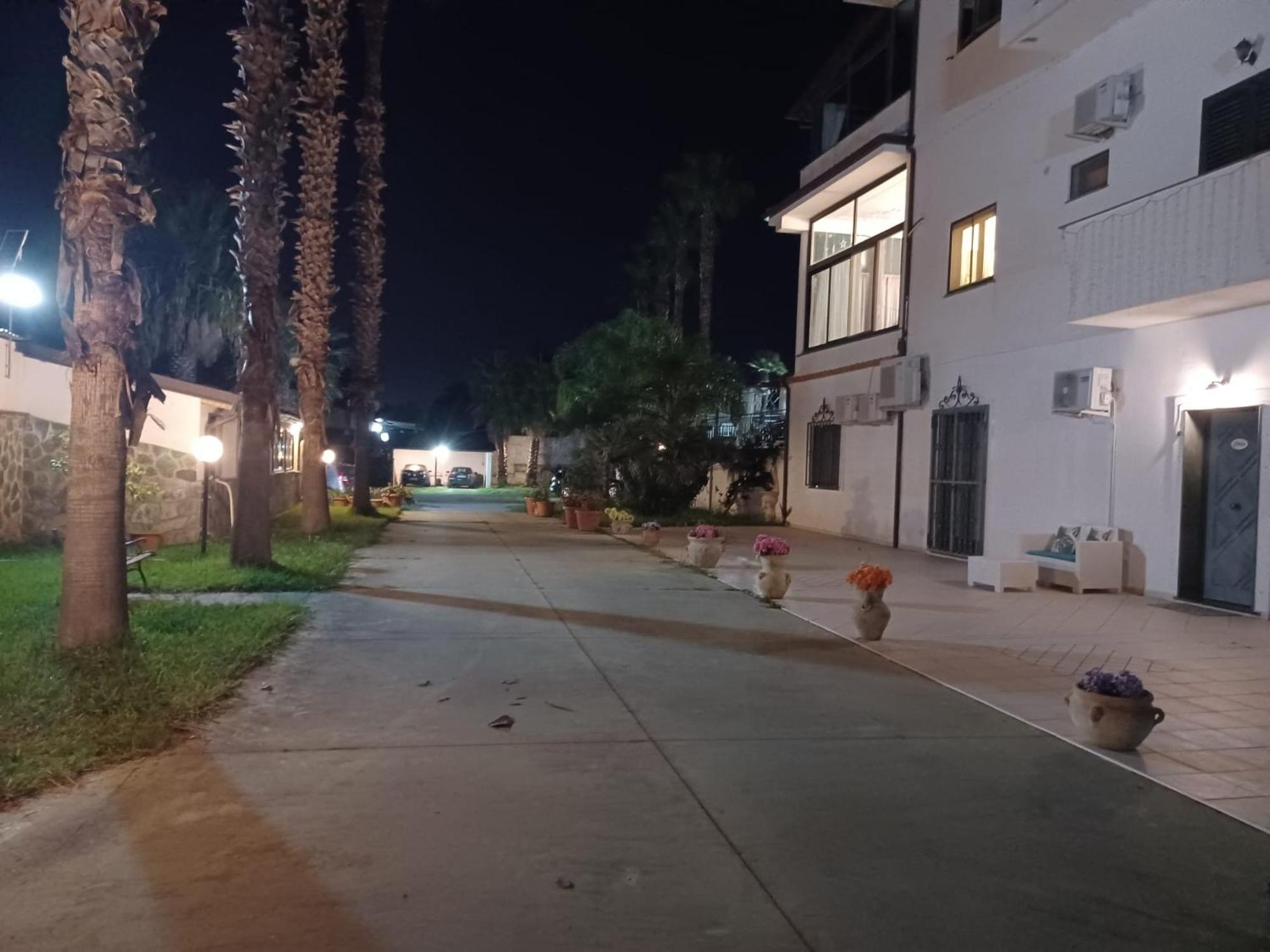 Bed and Breakfast Palm House Lamezia Terme Esterno foto